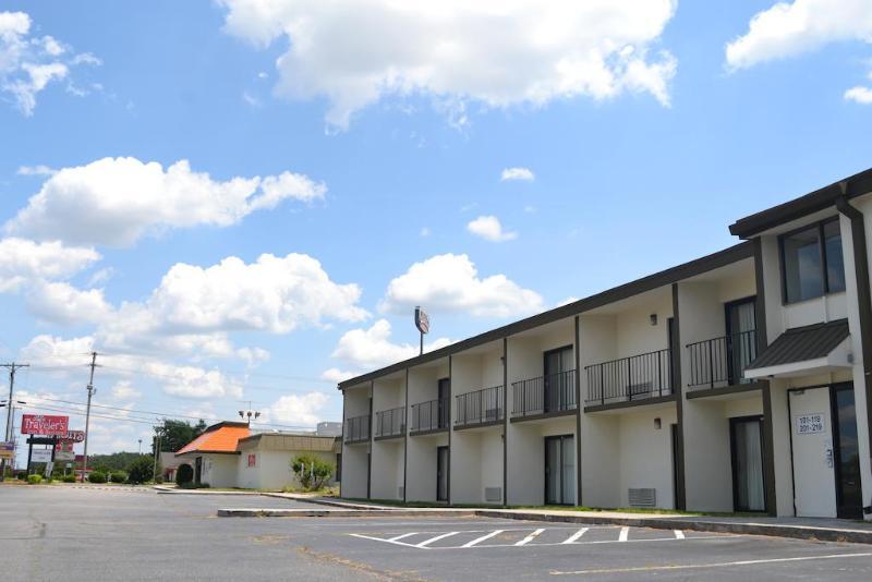 Hotel Super 8 By Wyndham Rocky Mount I-95 Exit 145 Battleboro Zewnętrze zdjęcie